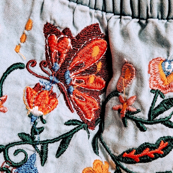 Off-Shoulder Embroidered Blue Dress - Picture 7 of 10